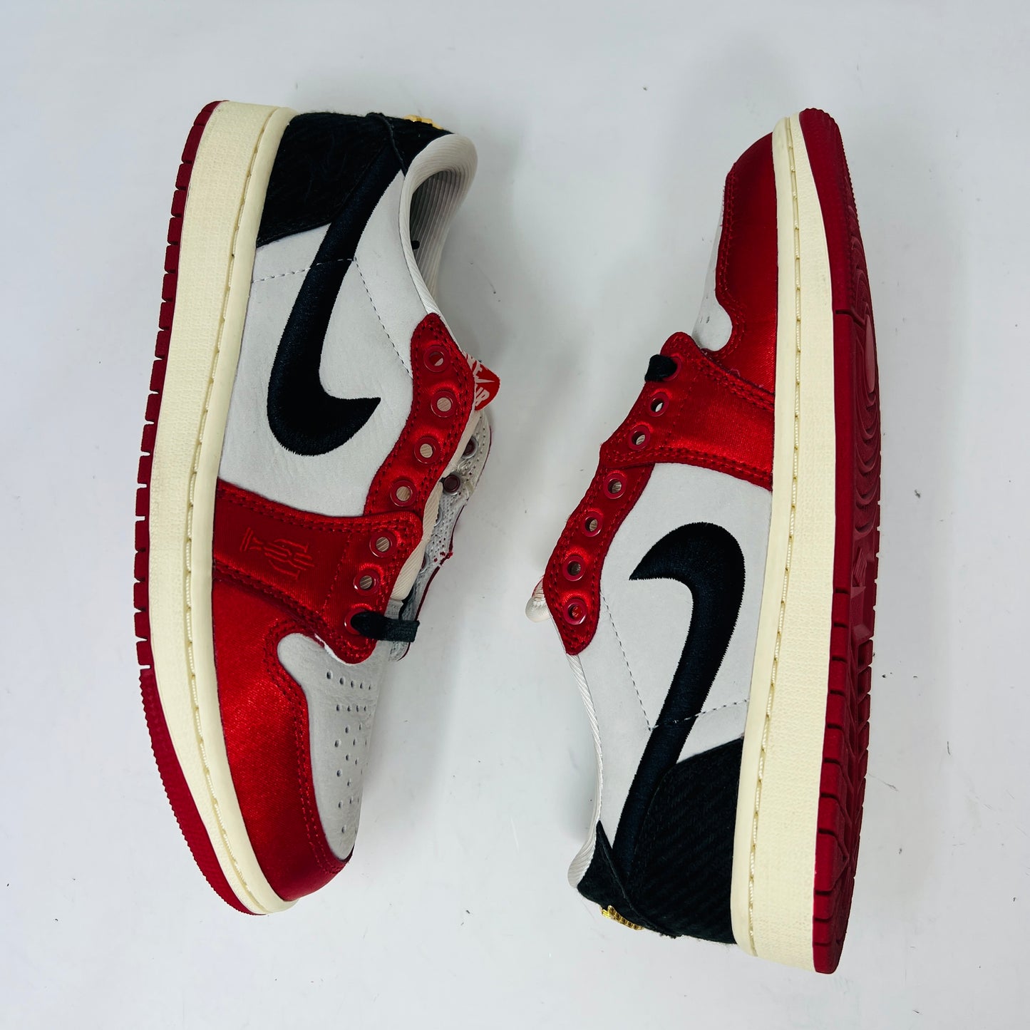 Jordan 1 Retro Low OG Trophy Room Rookie Card Away
