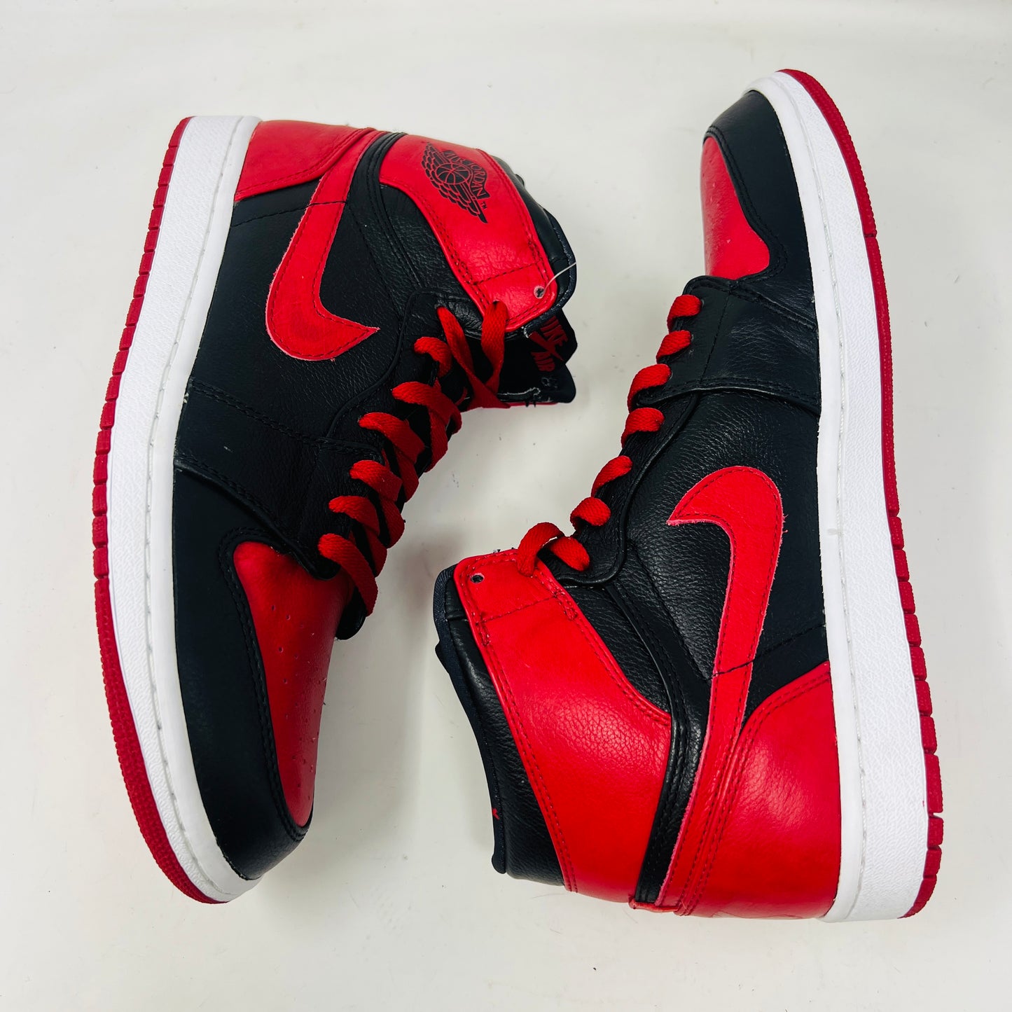 Jordan 1 Retro Banned (B-Grade) (2011)