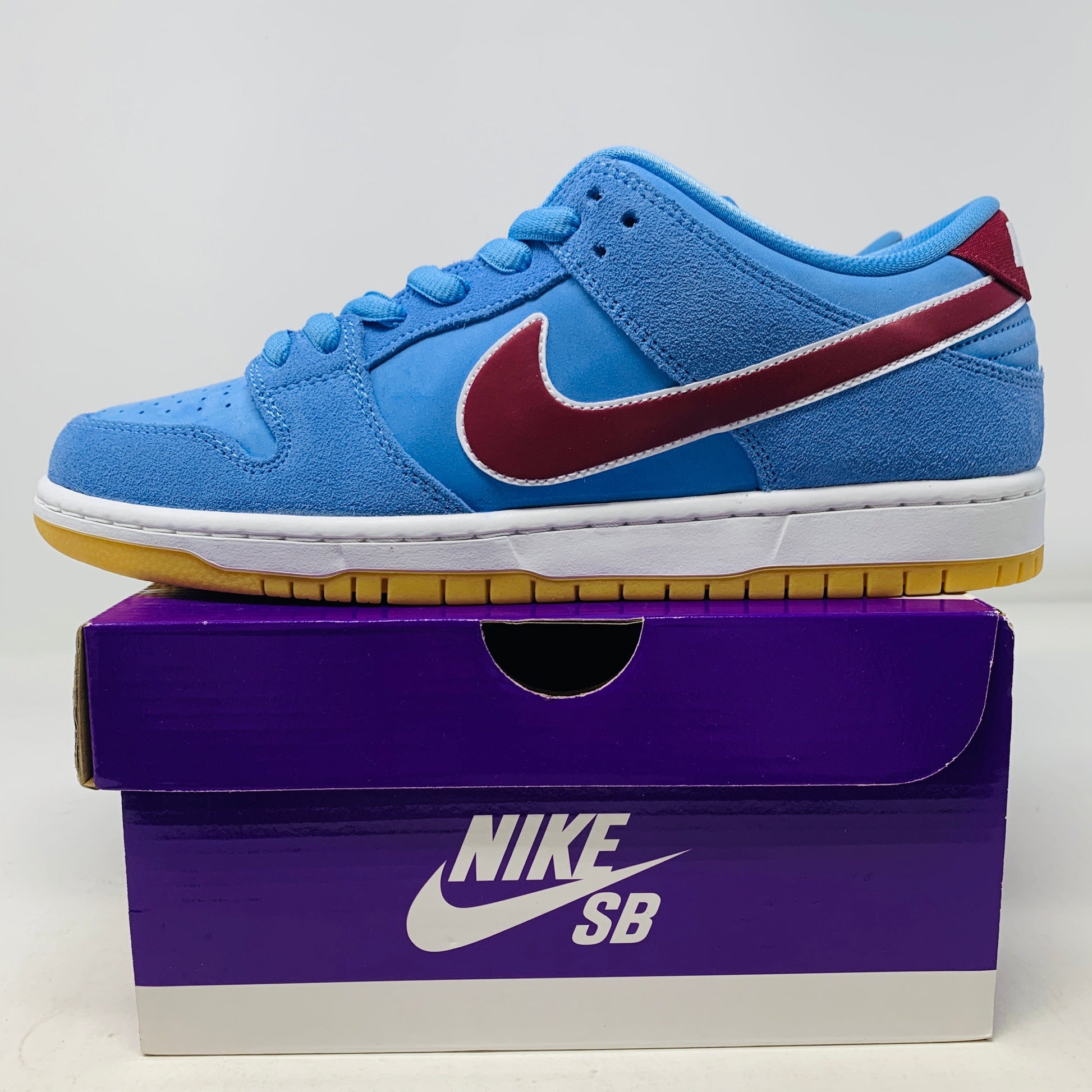 Nike SB Dunk Low Philadelphia Phillies sneakers, brand new with extra laces, 2022 model.