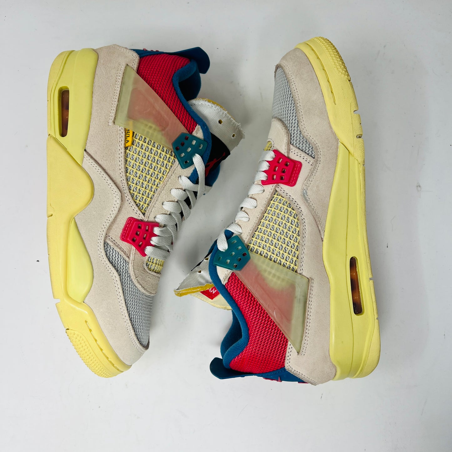 Jordan 4 Retro Union Guava Ice
