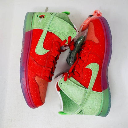 Nike SB Dunk High Strawberry Coughs