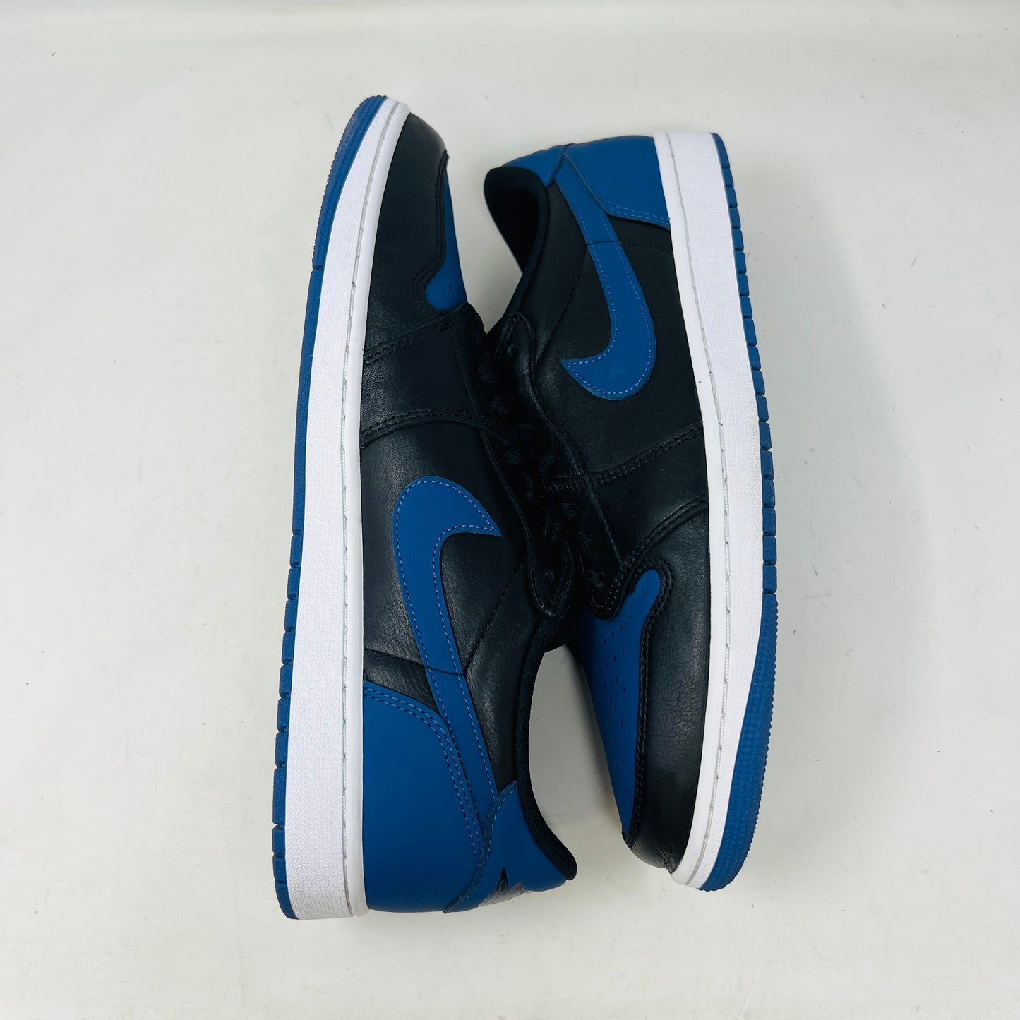 Jordan 1 Retro Low OG Mystic Navy