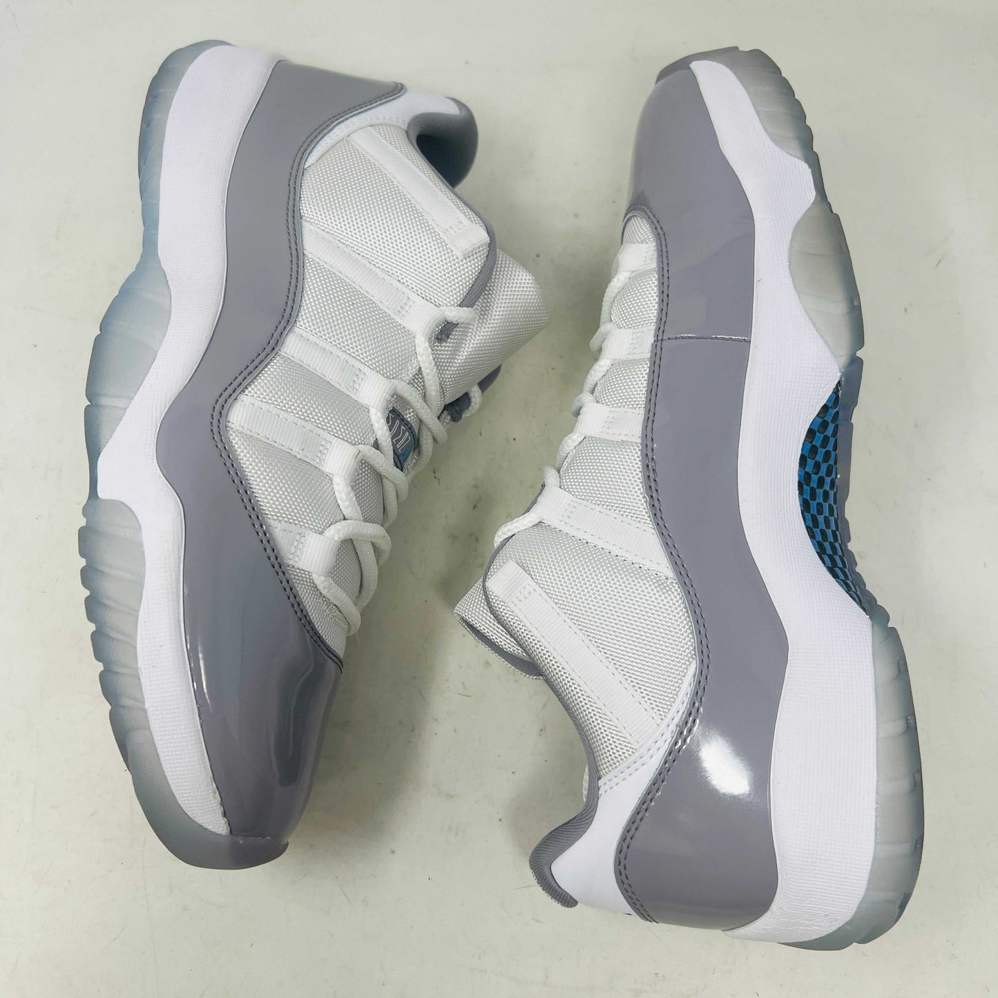 Jordan 11 Retro Low Cement Grey